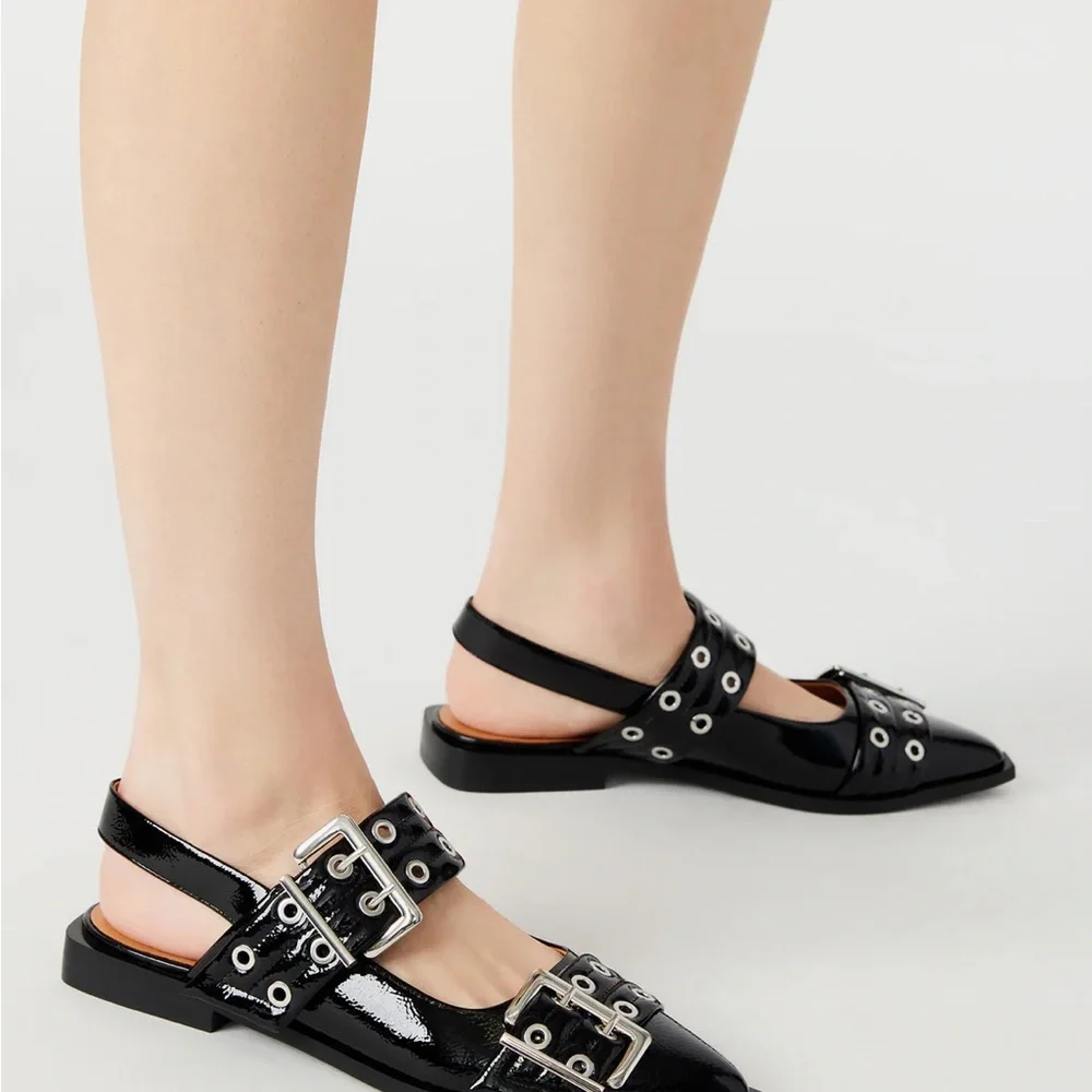 Steve Madden Graya  black patent Black Studded Women's Shoes - Picture 4 of 5